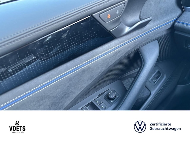 Volkswagen Passat 4Motion DSG R-Line Variant