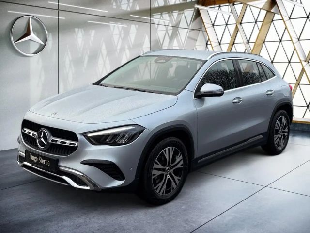 Mercedes-Benz GLA 200 Progressive