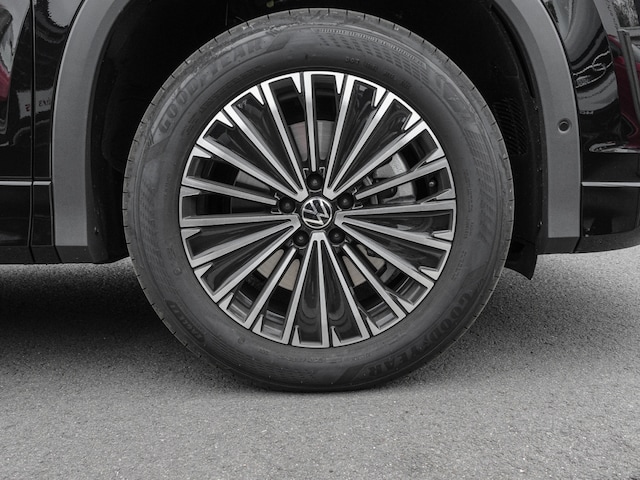 Volkswagen Tayron 2.0 TDI DSG 7-Sitze NAVI PANO