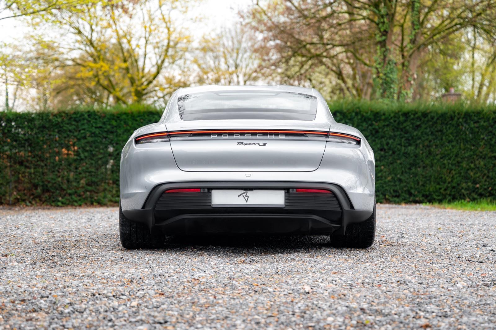 Porsche Taycan Performance Plus