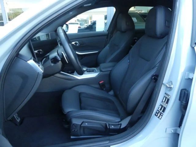 BMW 320 320d M-Sport Touring xDrive