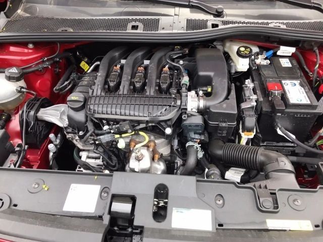 Opel Corsa F 1.2 *Wenig Kilometer*