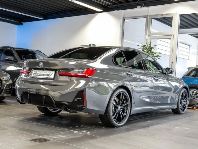 BMW 330 330d M-Sport Sedan xDrive