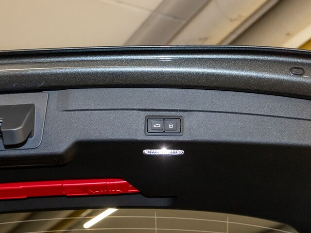 Audi A6 Avant Quattro S-Tronic