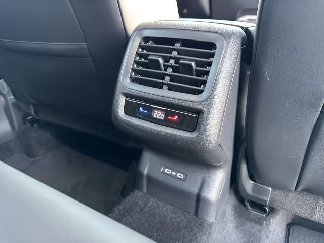 Volkswagen T-Roc 1.5 eTSI R-Line