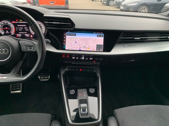 Audi A3 35 TFSI S-Line S-Tronic Sedan