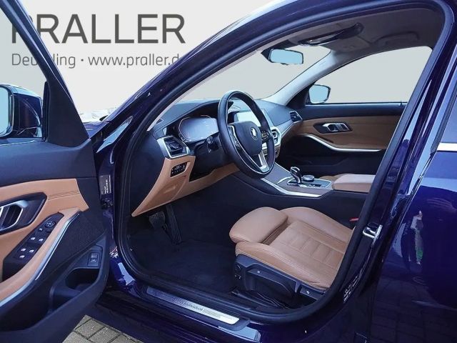 BMW 330 330d Luxury Line Touring xDrive