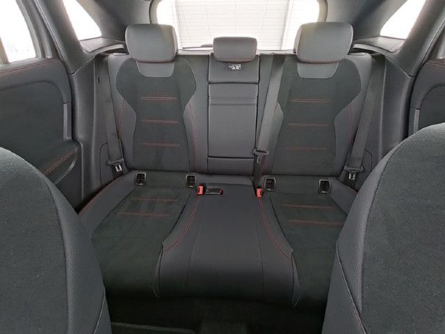 Mercedes-Benz EQA 300 4MATIC