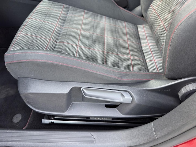 Volkswagen Golf 2.0 TSI DSG GTI