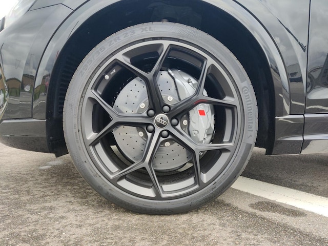 Audi RS Q8 Performance Quattro