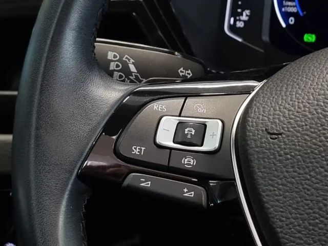 Volkswagen Touran 2.0 TDI DSG R-Line