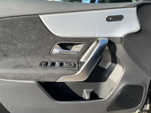 Mercedes-Benz A 200 AMG Line