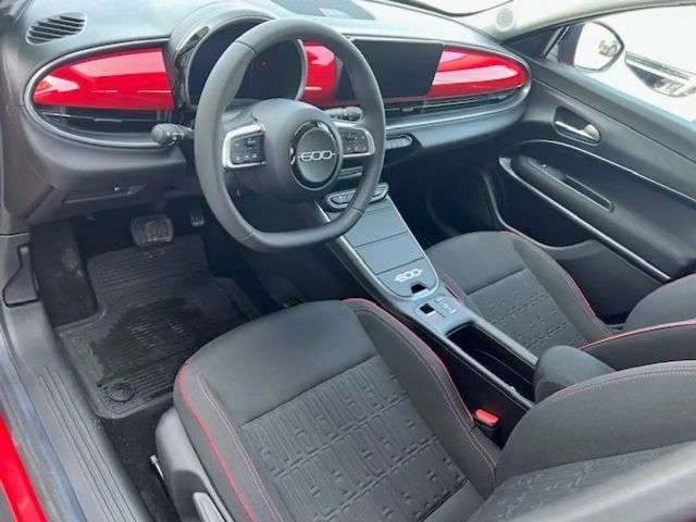 Fiat 600e Elektro (RED) 54 kWh *Tempomat*Klima*18.500km*