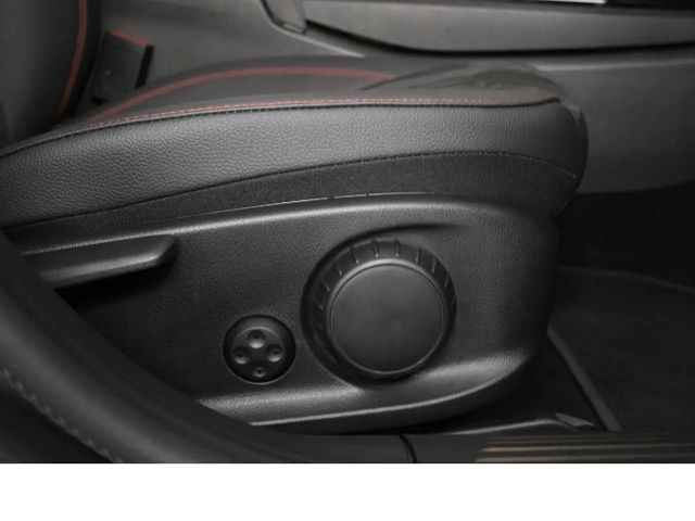 Mercedes-Benz CLA 200 AMG Line