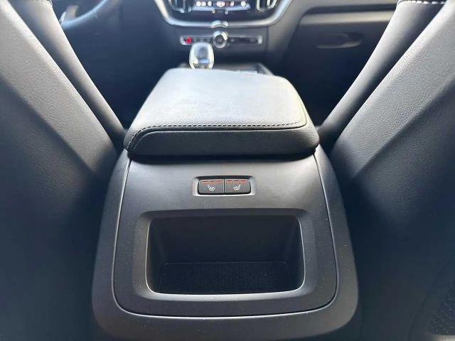 Volvo XC60 Dark Plus