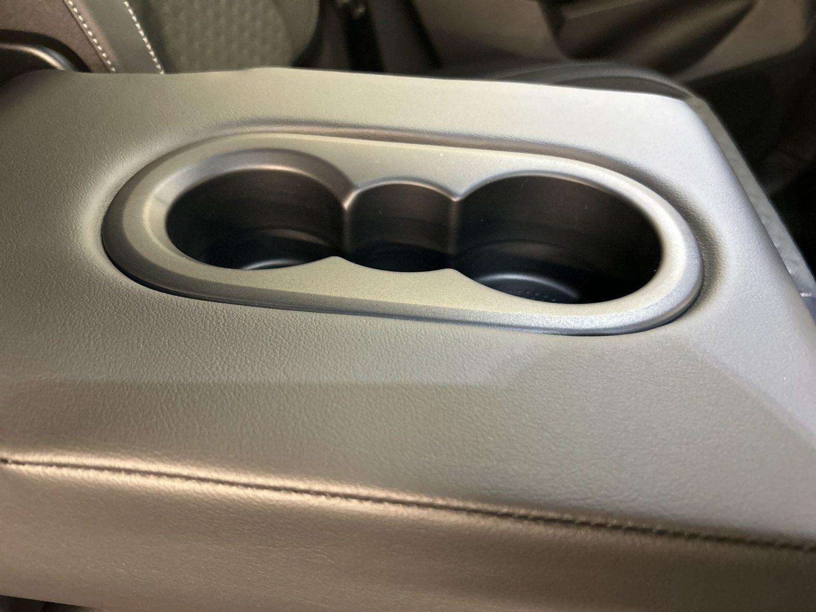 Volkswagen T-Roc 1.5 eTSI DSG R-Line