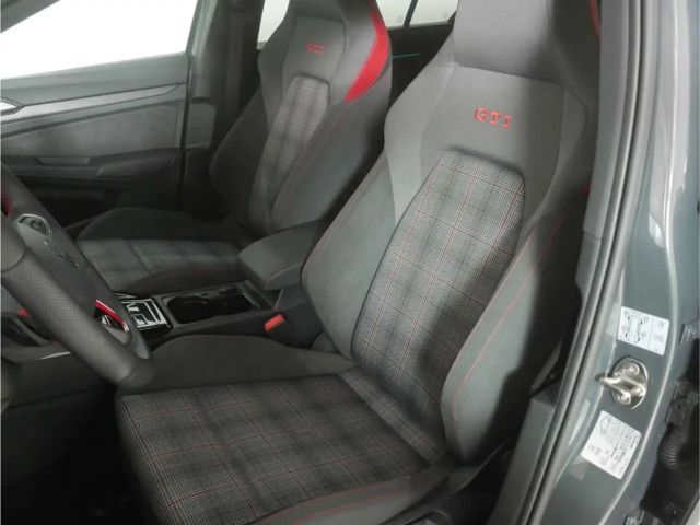 Volkswagen Golf 2.0 TSI DSG GTI Style