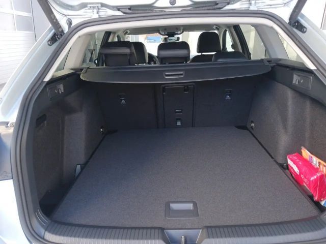 Volkswagen Golf 1.5 TSI Business Life Variant