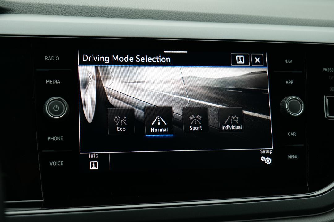 Volkswagen Polo 1.0 TSI DSG R-Line