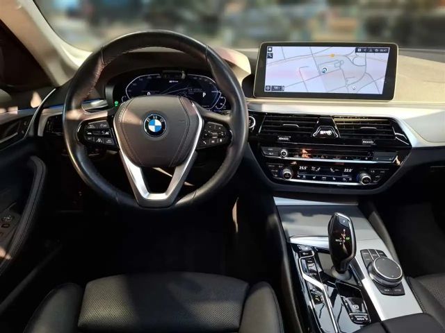 BMW 530 530e Touring