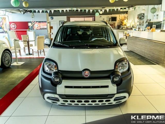 Fiat Panda 1.0 GSE 70PS E6 Pandina