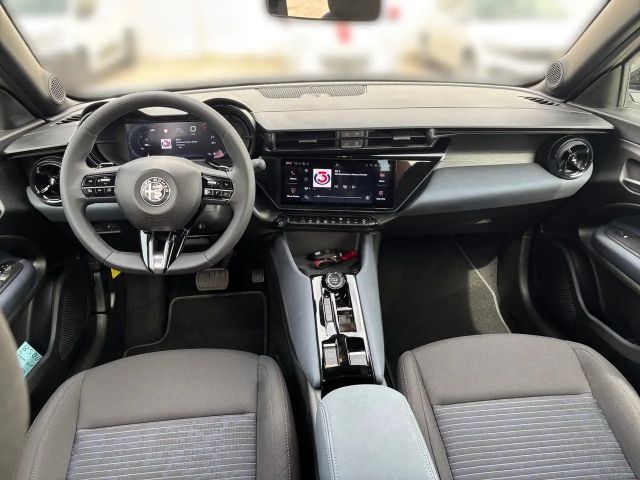 Alfa Romeo Junior Ibrida