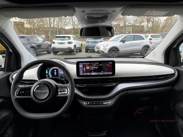 Fiat 500e +Klimaaut.+Keyless+Tempomat+Schildererkennung
