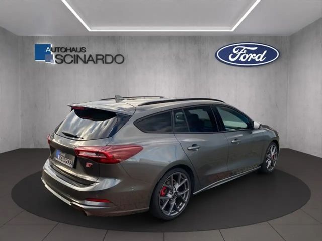 Ford Focus EcoBoost ST Line Wagon