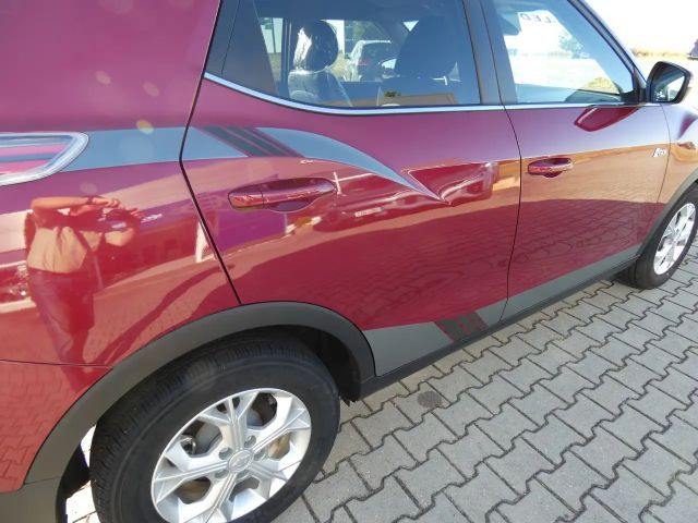 SsangYong Tivoli 2WD Quartz
