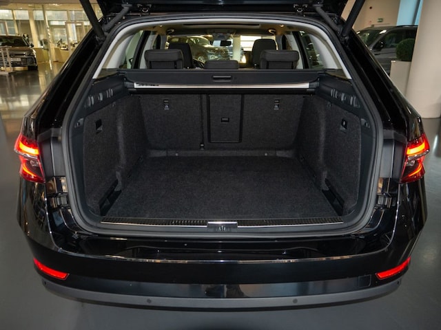 Skoda Superb 1.5 TSI ACT Combi Style Style