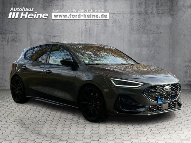 Ford Focus EcoBoost ST Line