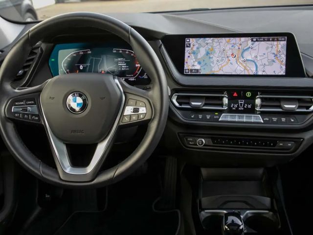 BMW 118 118d Sedan Sport Line