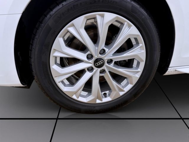 Audi A4 30 TDI Avant S-Tronic