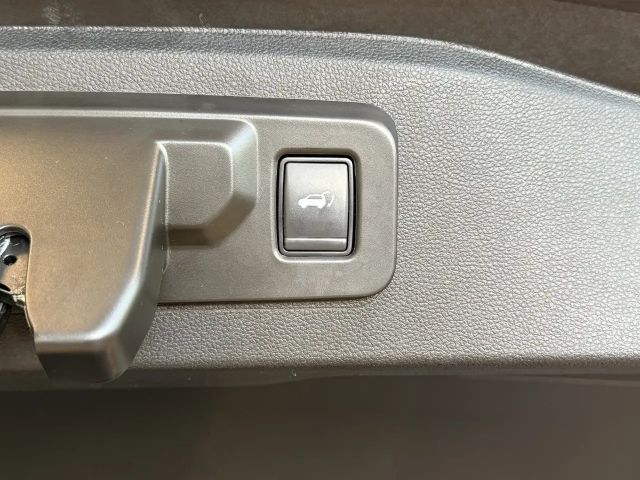 Renault Espace Hybrid Iconic