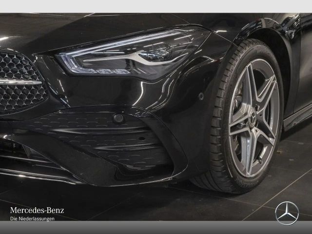 Mercedes-Benz CLA 200 AMG Line Coupé