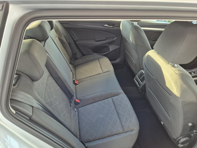 Volkswagen Golf 1.5 eTSI DSG Life Variant