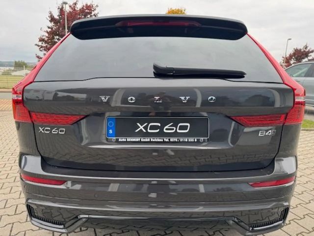 Volvo XC60 AWD Dark Plus