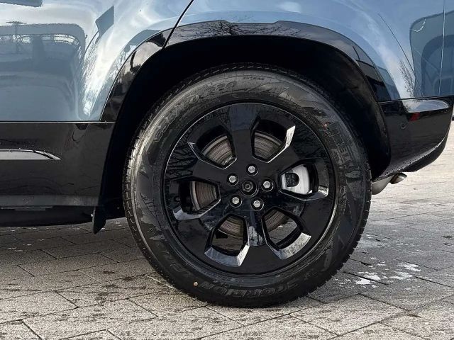 Land Rover Defender 110 D300 Dynamic SE