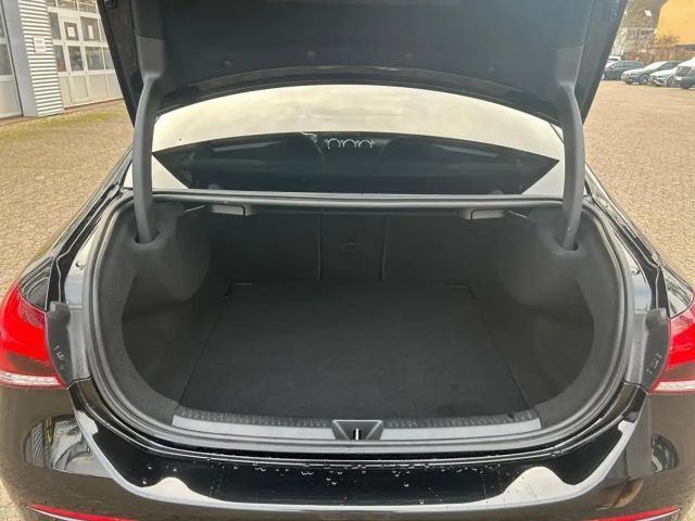 Mercedes-Benz A 220 A 220 d AMG Line