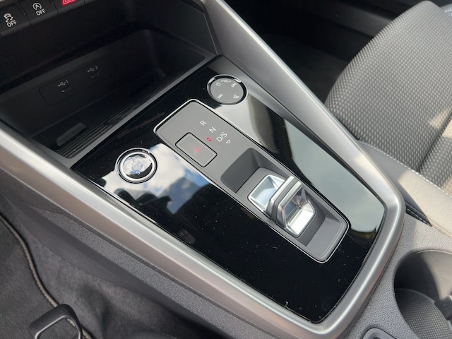 Audi A3 35 TFSI S-Line S-Tronic Sportback