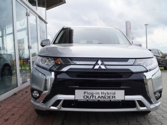 Mitsubishi Outlander 4WD PHEV