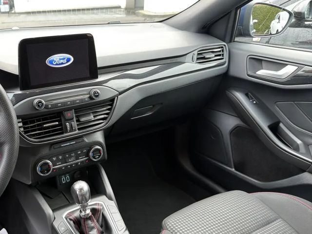 Ford Focus ST Line