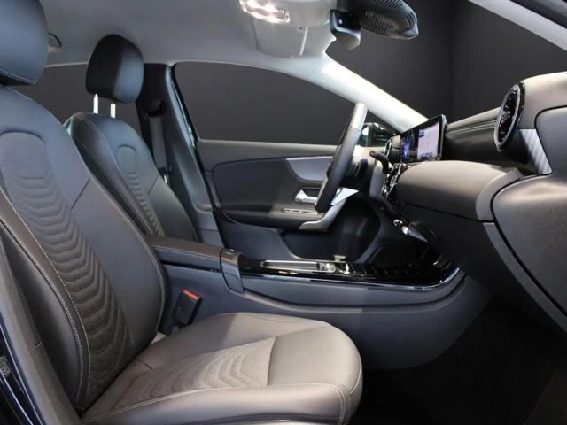 Mercedes-Benz A 180 Premium Progressive