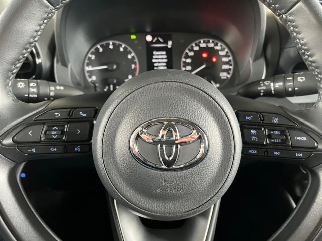 Toyota Yaris Hatchback Team D