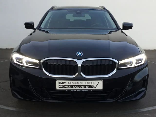 BMW 330 330e Touring xDrive