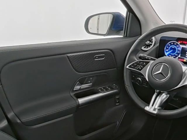 Mercedes-Benz EQA 300 4MATIC Advanced