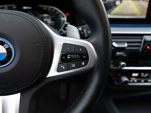 BMW 530 530e M-Sport Touring