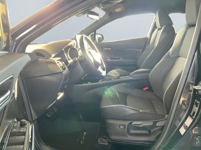 Toyota C-HR Hybride Team D