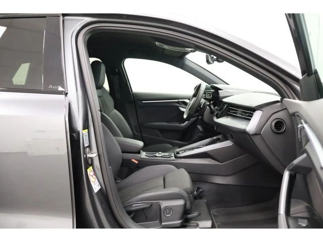Audi A3 35 TFSI S-Line Sedan Sportback