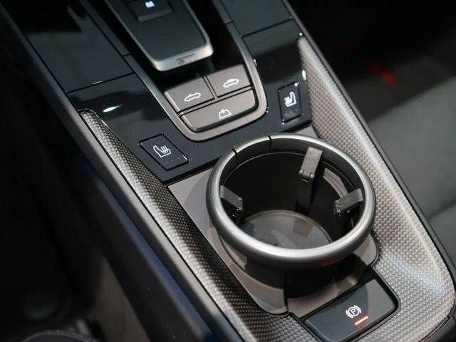 Porsche 992 Cabrio Carrera GTS